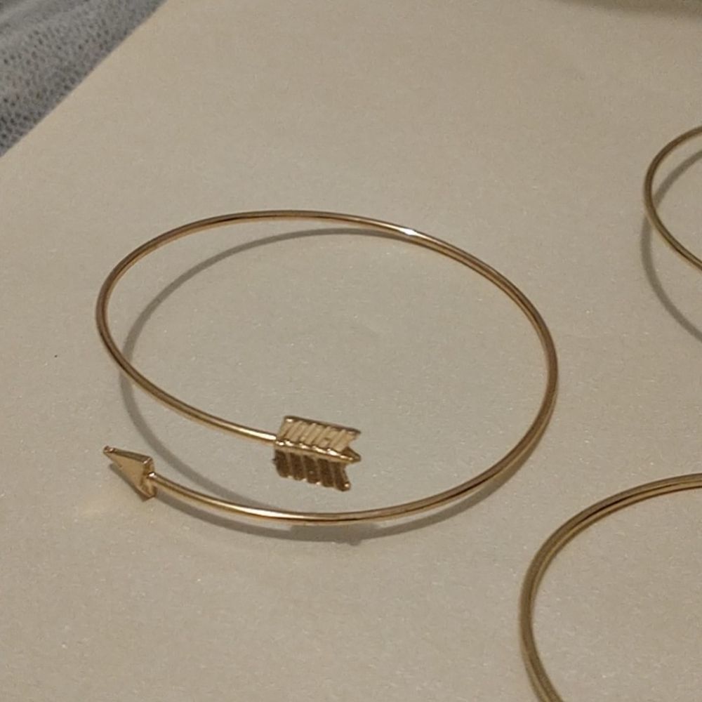 Bracelets & Ring Set! - Picture 2 of 8